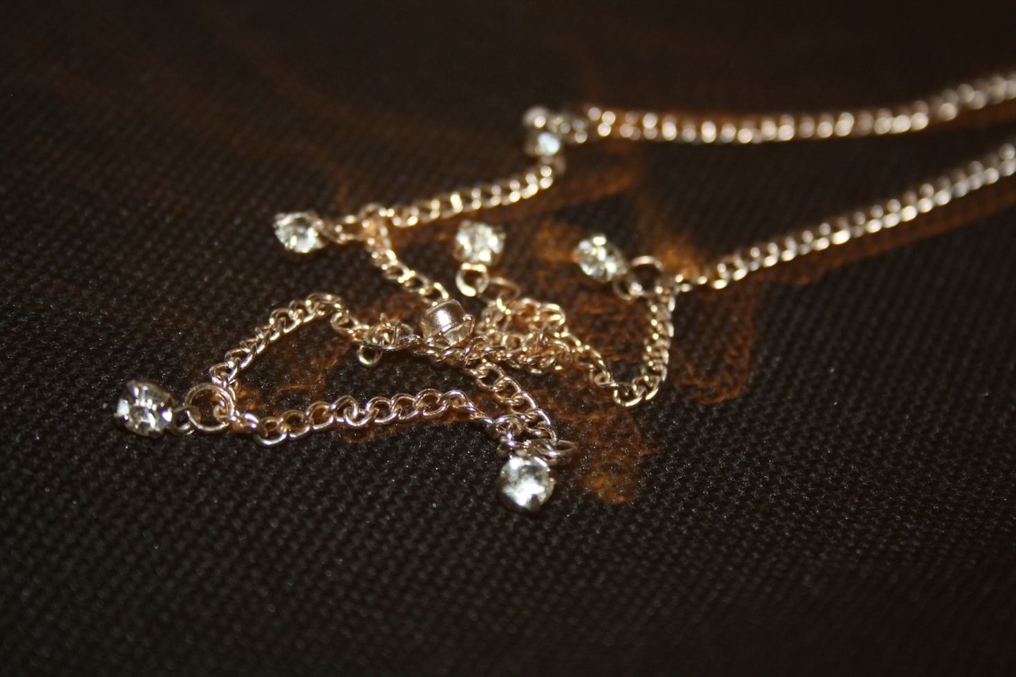 Guide pour assortir vos bijoux avec votre tenue